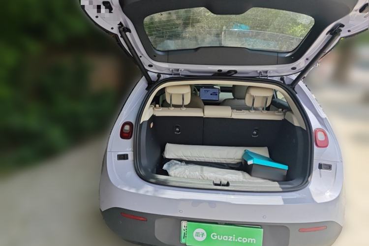 Used firefly 2025 Illuminated Edition Trunk