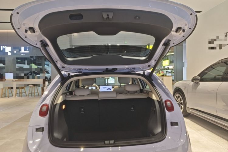 Used firefly 2025 Illuminated Edition Trunk