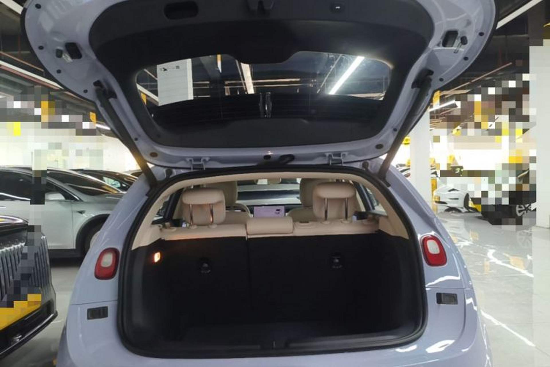 Used firefly 2025 Illuminated Edition Trunk