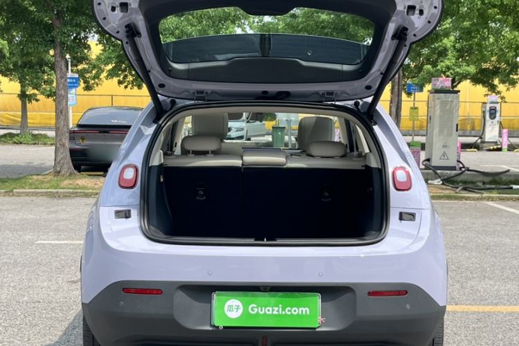 Used firefly 2025 Illuminated Edition Trunk