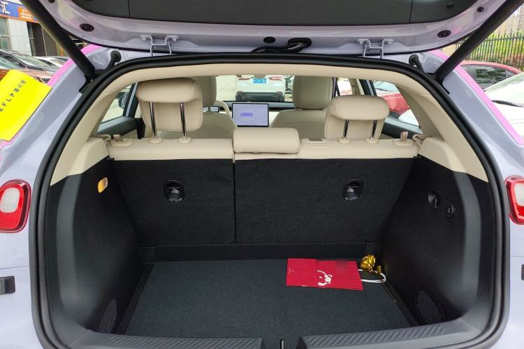Used firefly 2025 Illuminated Edition Trunk