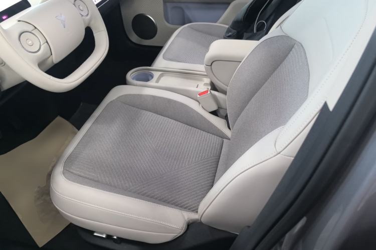 Used firefly 2025 Free Edition Left Front Seat