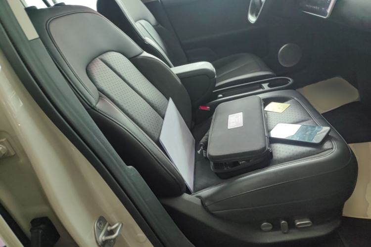 Used firefly 2025 Illuminated Edition Right Front Seat