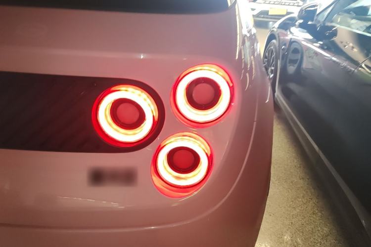 Used firefly 2025 Free Edition Right Rear Taillight