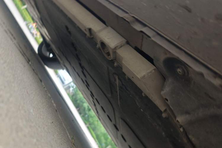 Used firefly 2025 Free Edition Chassis Front Right