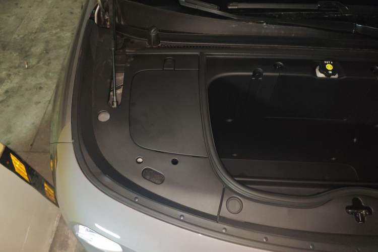 Used firefly 2025 Illuminated Edition Engine Bay Right