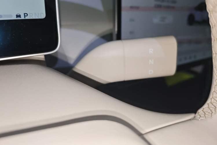 Used firefly 2025 Illuminated Edition Gear Lever