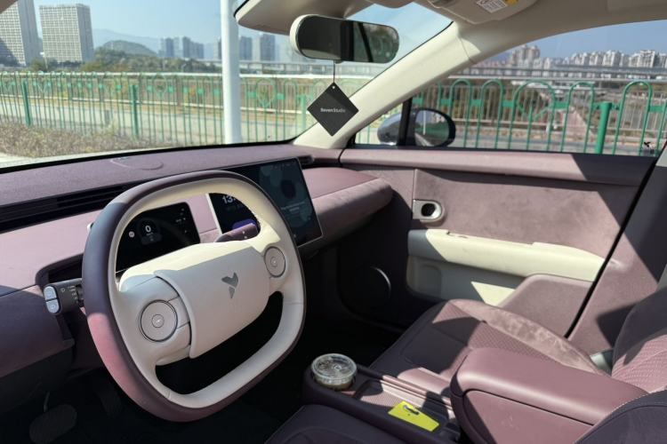 Used firefly 2025 Illuminated Edition Interior 1