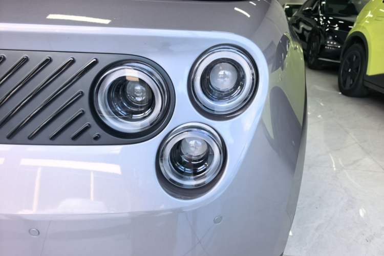 Used firefly 2025 Free Edition Left Front Headlight