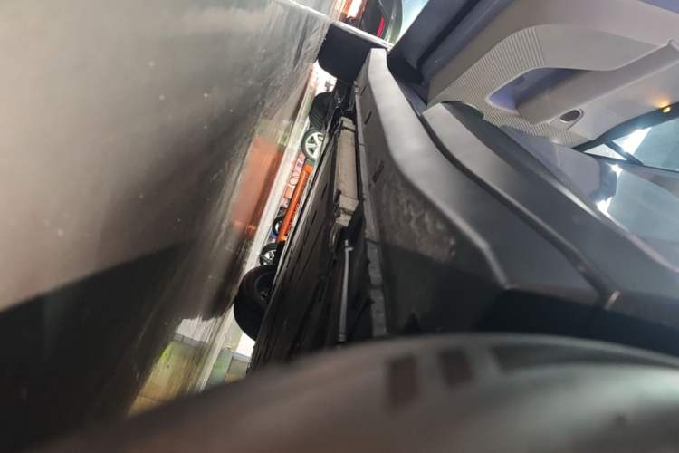 Used firefly 2025 Illuminated Edition Left Side Sill