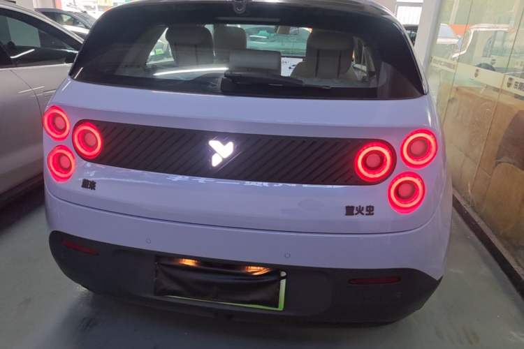 Used firefly 2025 Illuminated Edition Rear