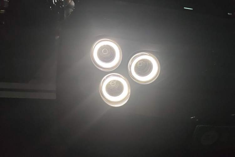 Used firefly 2025 Illuminated Edition Right Front Headlight