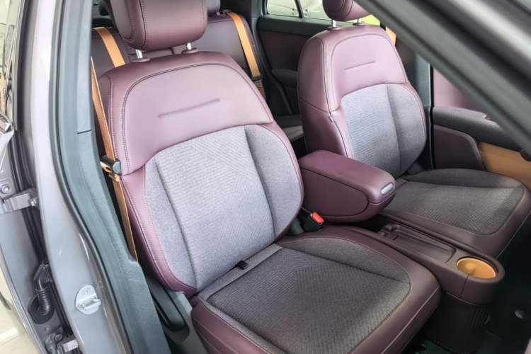 Used firefly 2025 Free Edition Right Front Seat