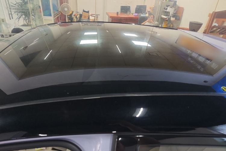 Used firefly 2025 Illuminated Edition Roof