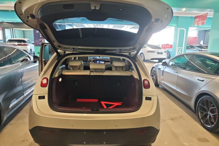 Used firefly 2025 Illuminated Edition Trunk