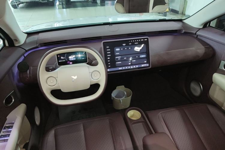 Used firefly 2025 Illuminated Edition Center Console