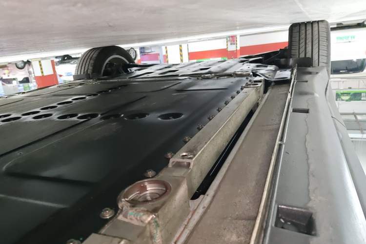 Used firefly 2025 Illuminated Edition Chassis Front Right