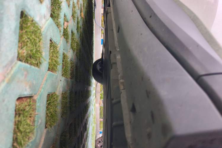 Used firefly 2025 Illuminated Edition Chassis Front Right