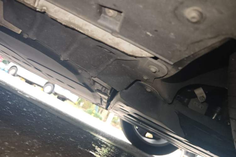 Used firefly 2025 Illuminated Edition Chassis Front Right