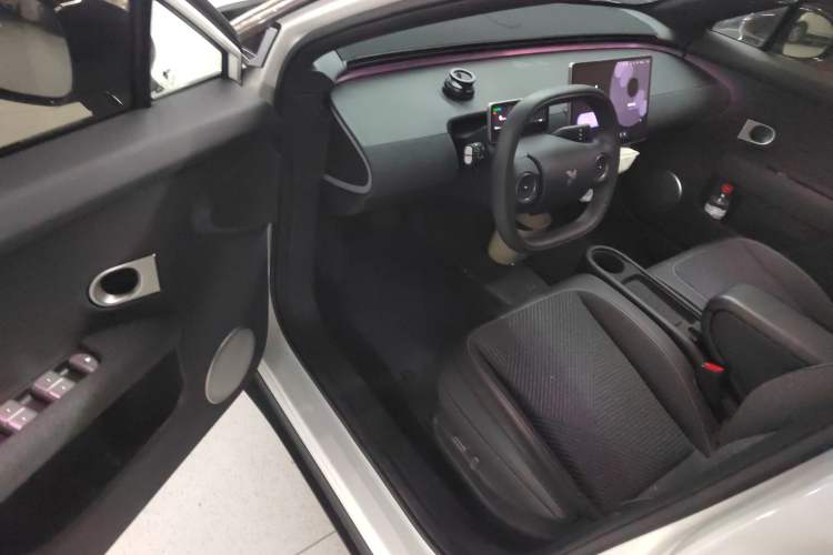 Used firefly 2025 Free Edition Driver Seat
