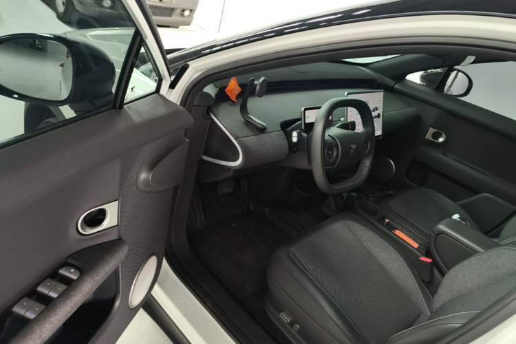 Used firefly 2025 Free Edition Driver Seat
