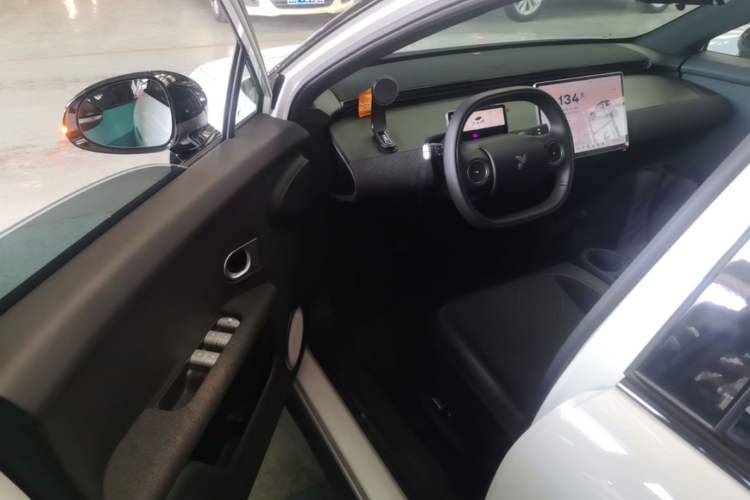 Used firefly 2025 Free Edition Driver Seat