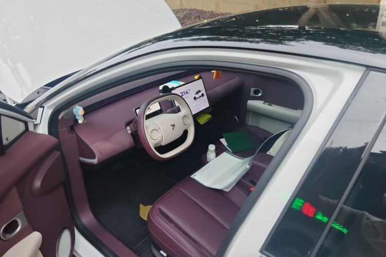 Used firefly 2025 Illuminated Edition Driver Seat