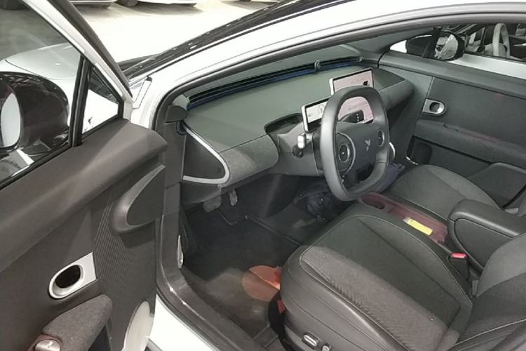 Used firefly 2025 Free Edition Driver Seat