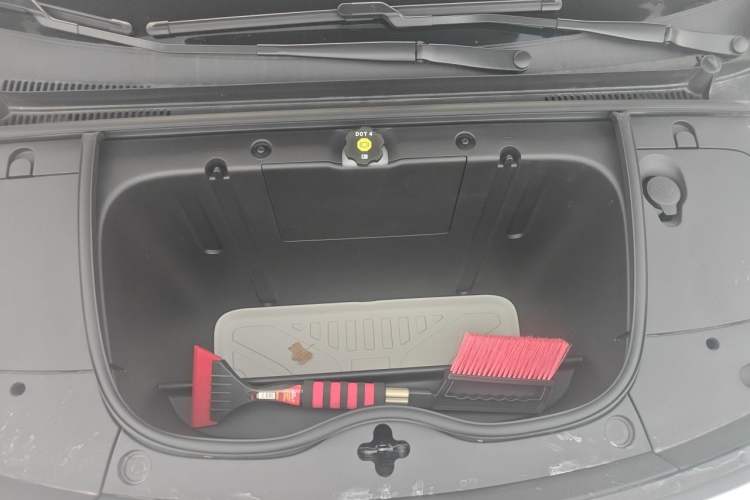 Used firefly 2025 Illuminated Edition Engine Bay
