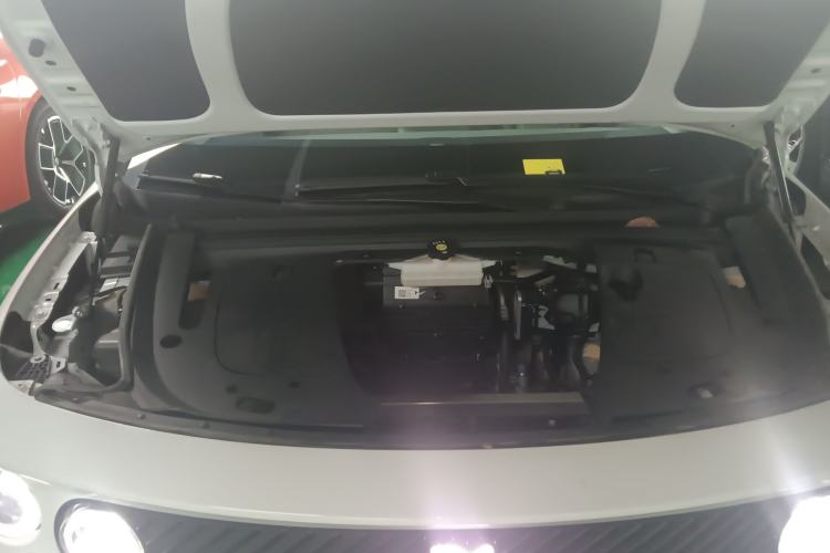 Used firefly 2025 Illuminated Edition Engine Bay