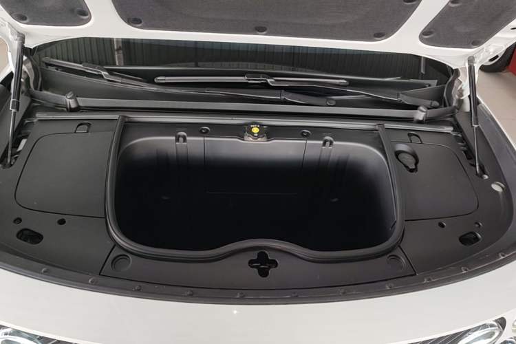 Used firefly 2025 Illuminated Edition Engine Bay