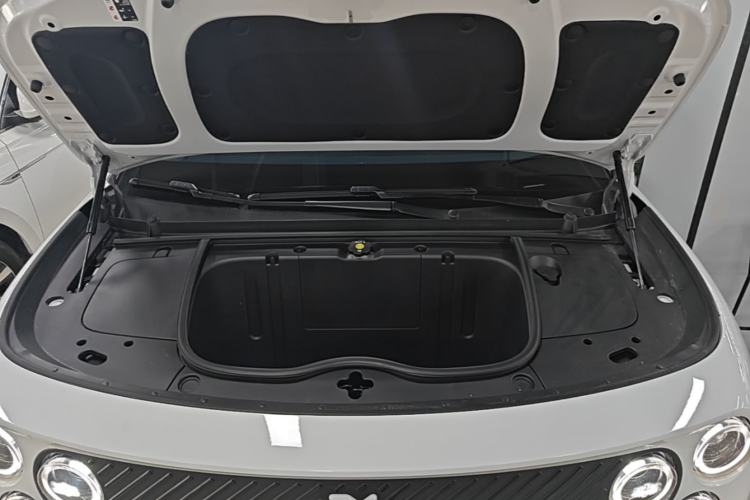 Used firefly 2025 Free Edition Engine Bay