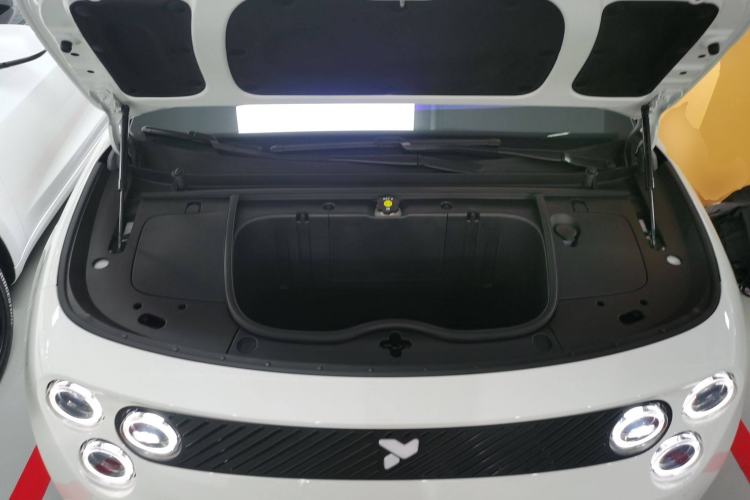 Used firefly 2025 Illuminated Edition Engine Bay