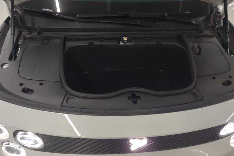 Used firefly 2025 Free Edition Engine Bay
