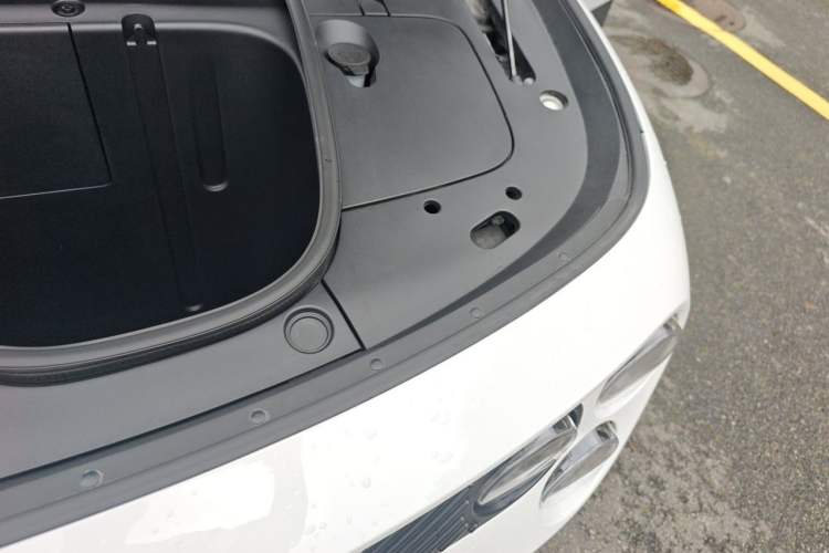 Used firefly 2025 Illuminated Edition Engine Bay Left