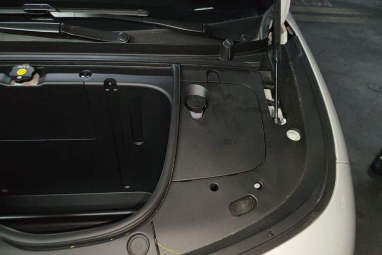 Used firefly 2025 Illuminated Edition Engine Bay Left