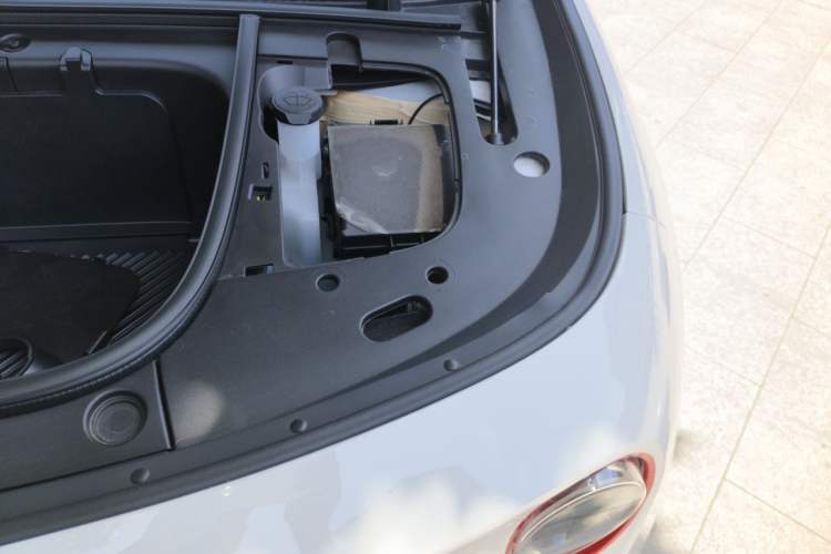 Used firefly 2025 Illuminated Edition Engine Bay Left
