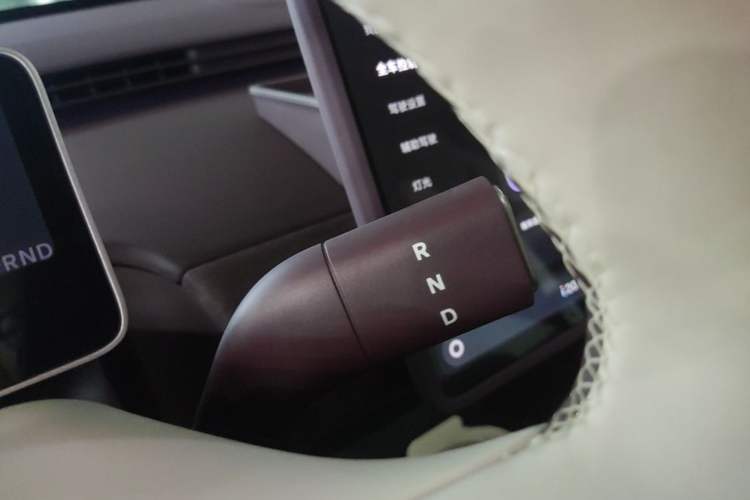Used firefly 2025 Illuminated Edition Gear Lever