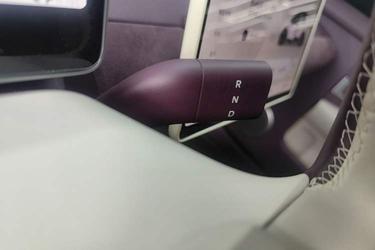 Used firefly 2025 Illuminated Edition Gear Lever