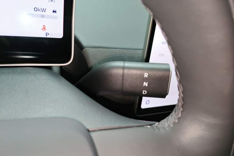 Used firefly 2025 Illuminated Edition Gear Lever