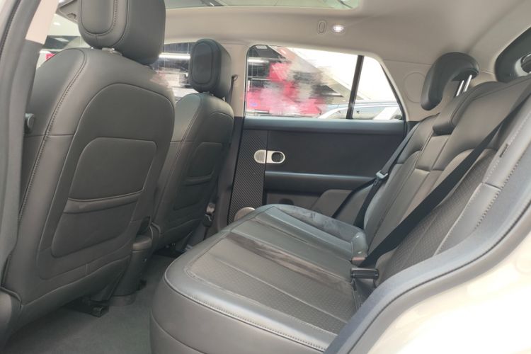 Used firefly 2025 Illuminated Edition Interior 1