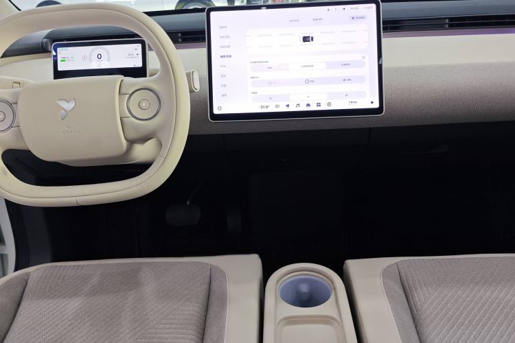 Used firefly 2025 Free Edition Interior 1