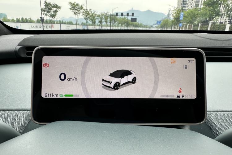 Used firefly 2025 Free Edition Interior 10
