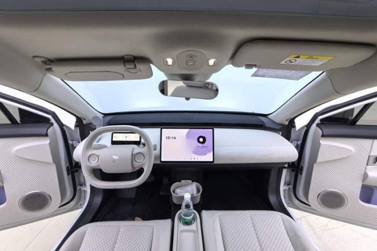 Used firefly 2025 Illuminated Edition Interior 2