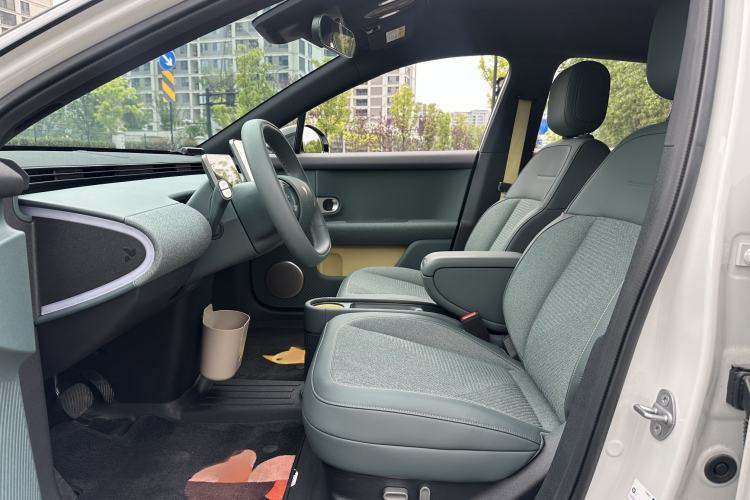 Used firefly 2025 Free Edition Interior 2