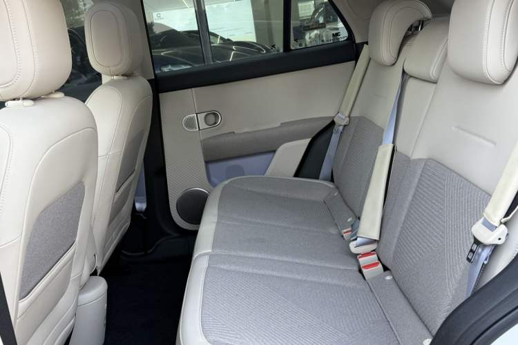 Used firefly 2025 Free Edition Interior 3