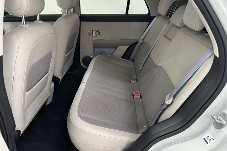 Used firefly 2025 Free Edition Interior 4
