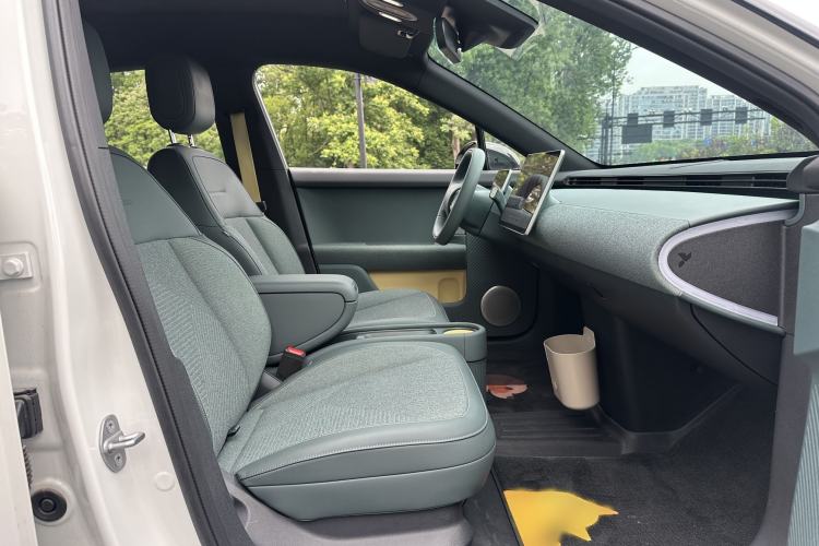 Used firefly 2025 Free Edition Interior 5