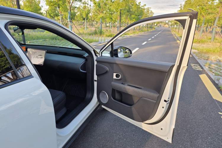 Used firefly 2025 Free Edition Interior 7
