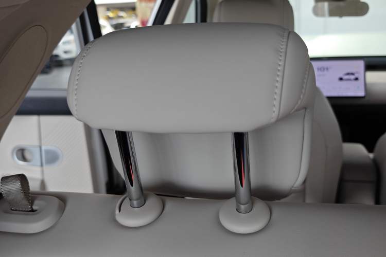 Used firefly 2025 Free Edition Interior 9